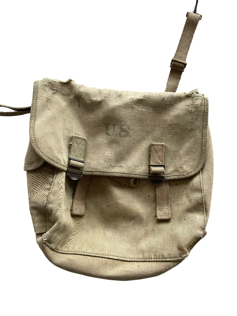 Rubberized US M1936 musette bag Atlantic Products Co 1942