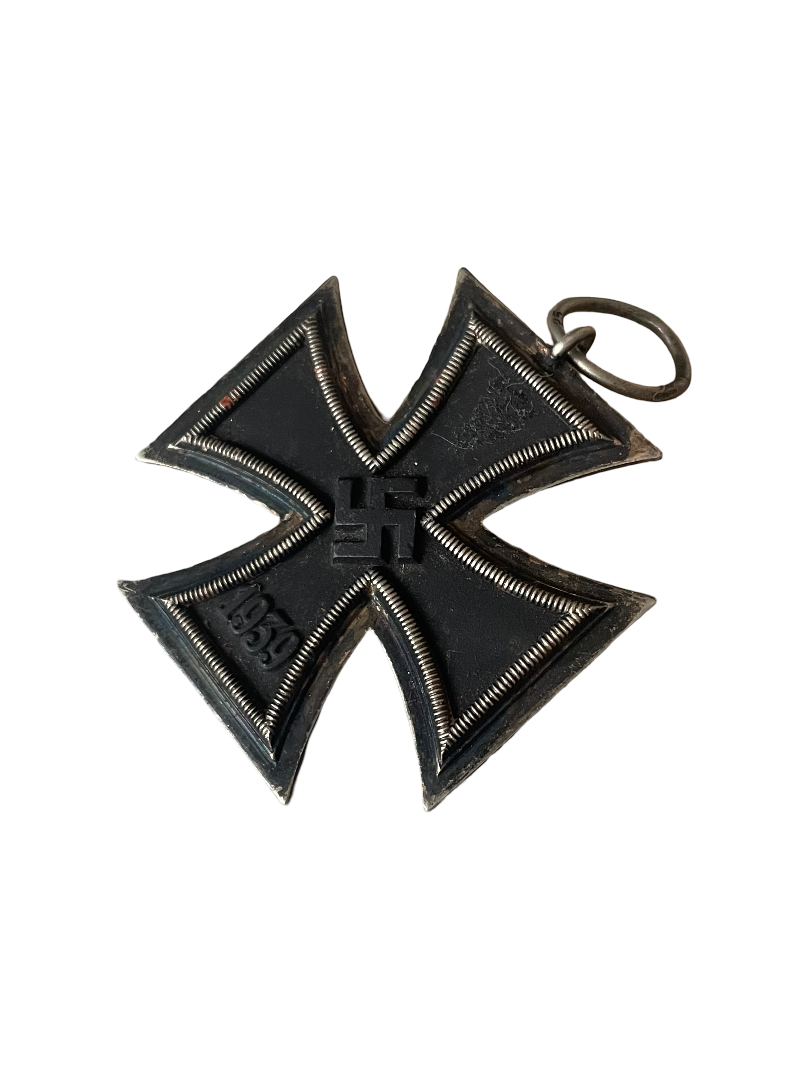 Iron cross gemerkt met nummer 25